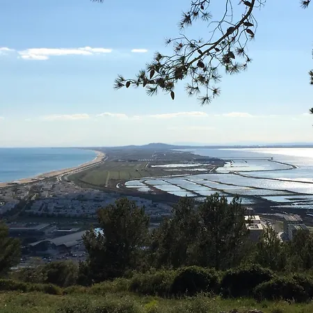 2 Pieces Avec Climatisation, Terrasse Et Parking Pres Des Plages - Fr-1-338-546 *