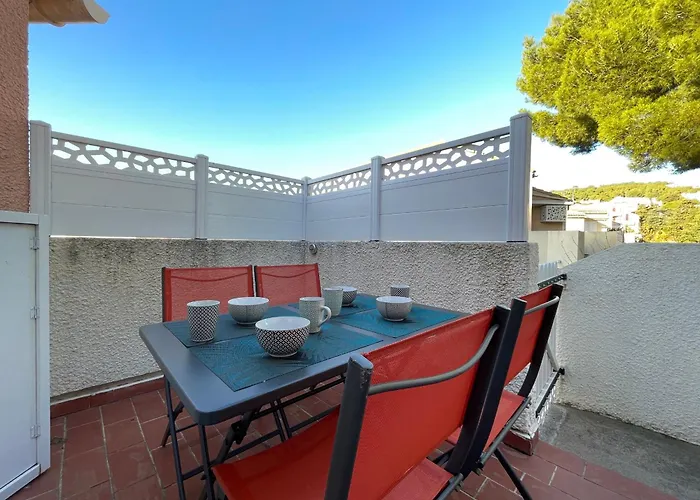 Lägenhet 2 Pieces Avec Climatisation, Terrasse Et Parking Pres Des Plages - Fr-1-338-546